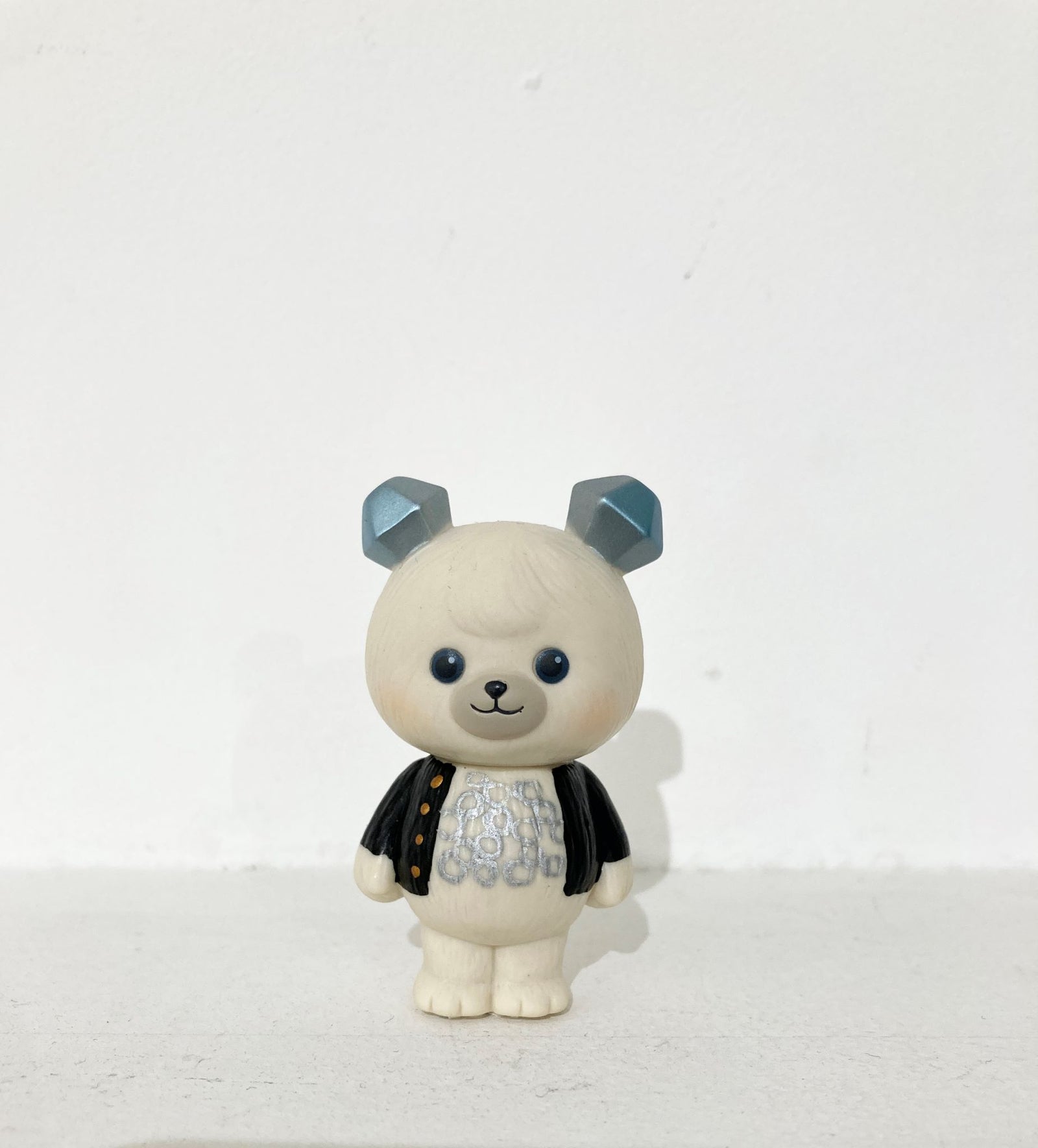 ヨシモトマメズ】ソフビ：くまのアイス 吉本興業コラボ 「鎖かたびらを