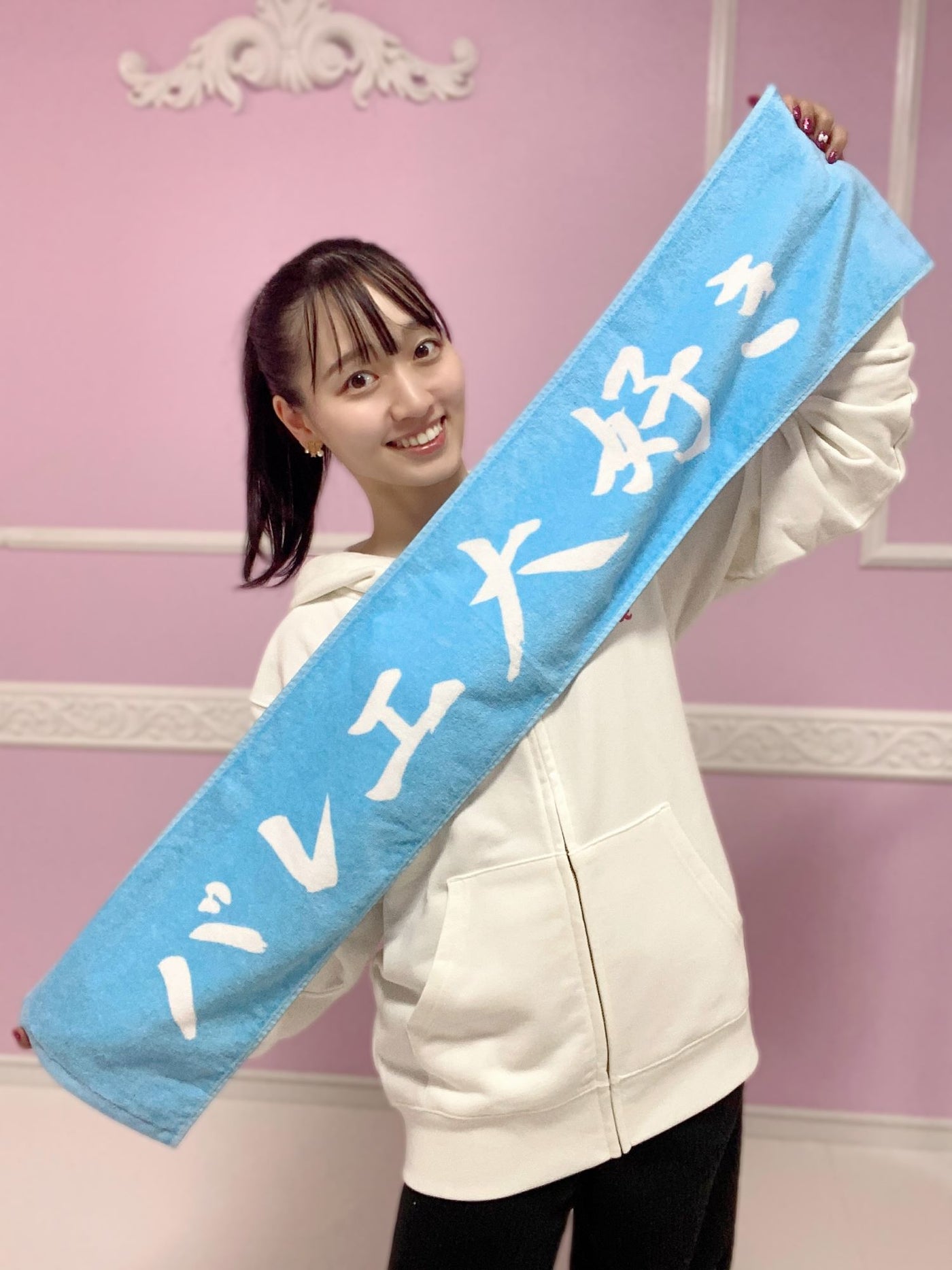 1_d965eaf2-f6c4-43c9-8162-