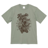 キービジュアルTシャツ セージグリーン×ダークブラウン 【申込期間：8月27日23時59分まで】