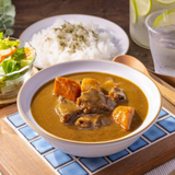 【Cheeky's store】よしもとカレー [つやま 牛そずり肉編]