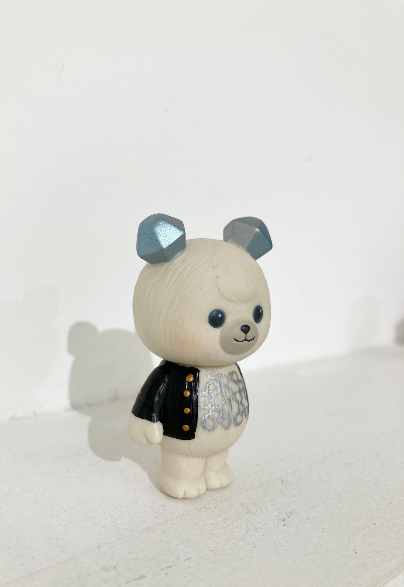 ヨシモトマメズ】ソフビ：くまのアイス 吉本興業コラボ 「鎖かたびらを