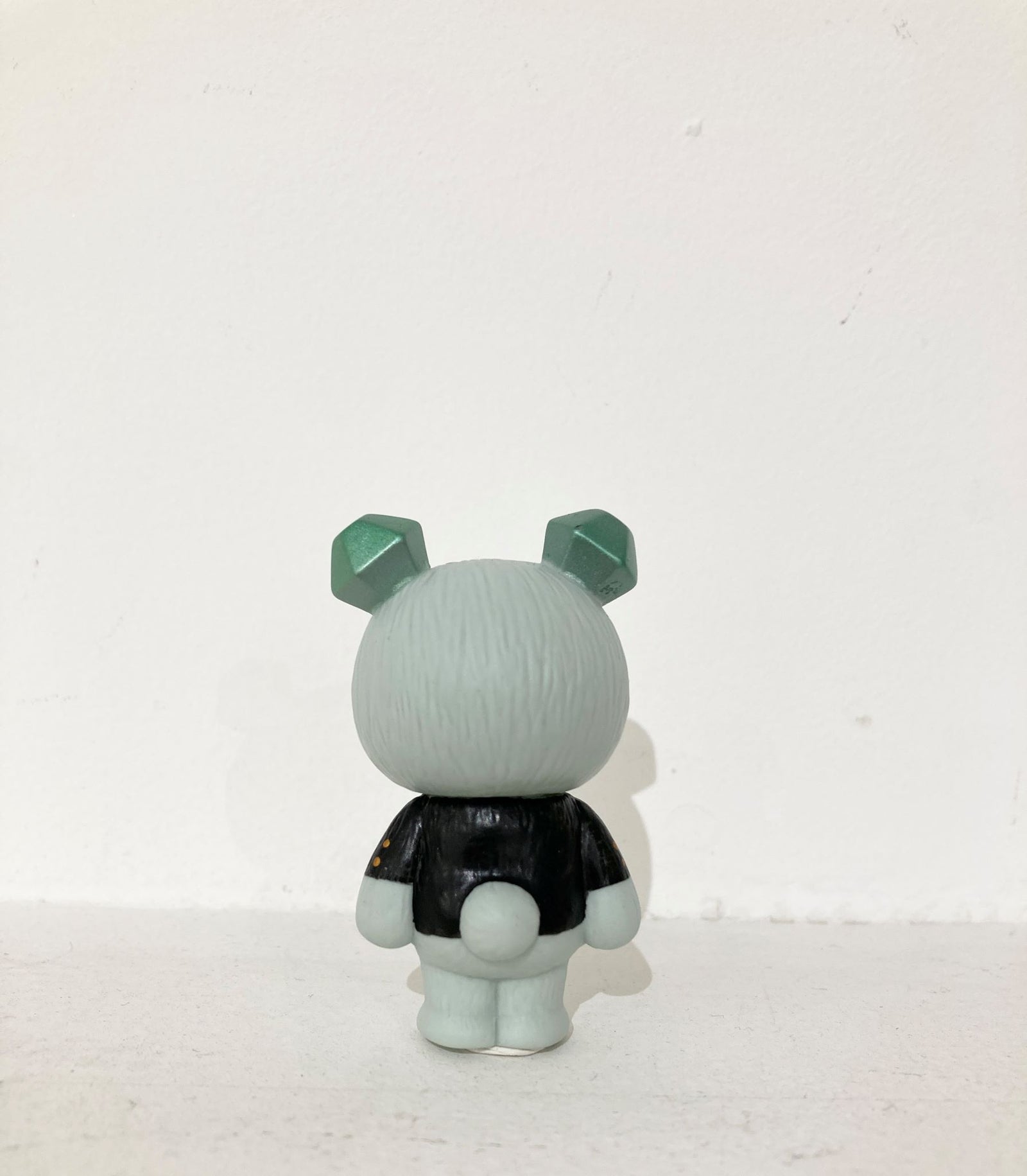 ヨシモトマメズ】ソフビ：くまのアイス 吉本興業コラボ 「鎖かたびらを